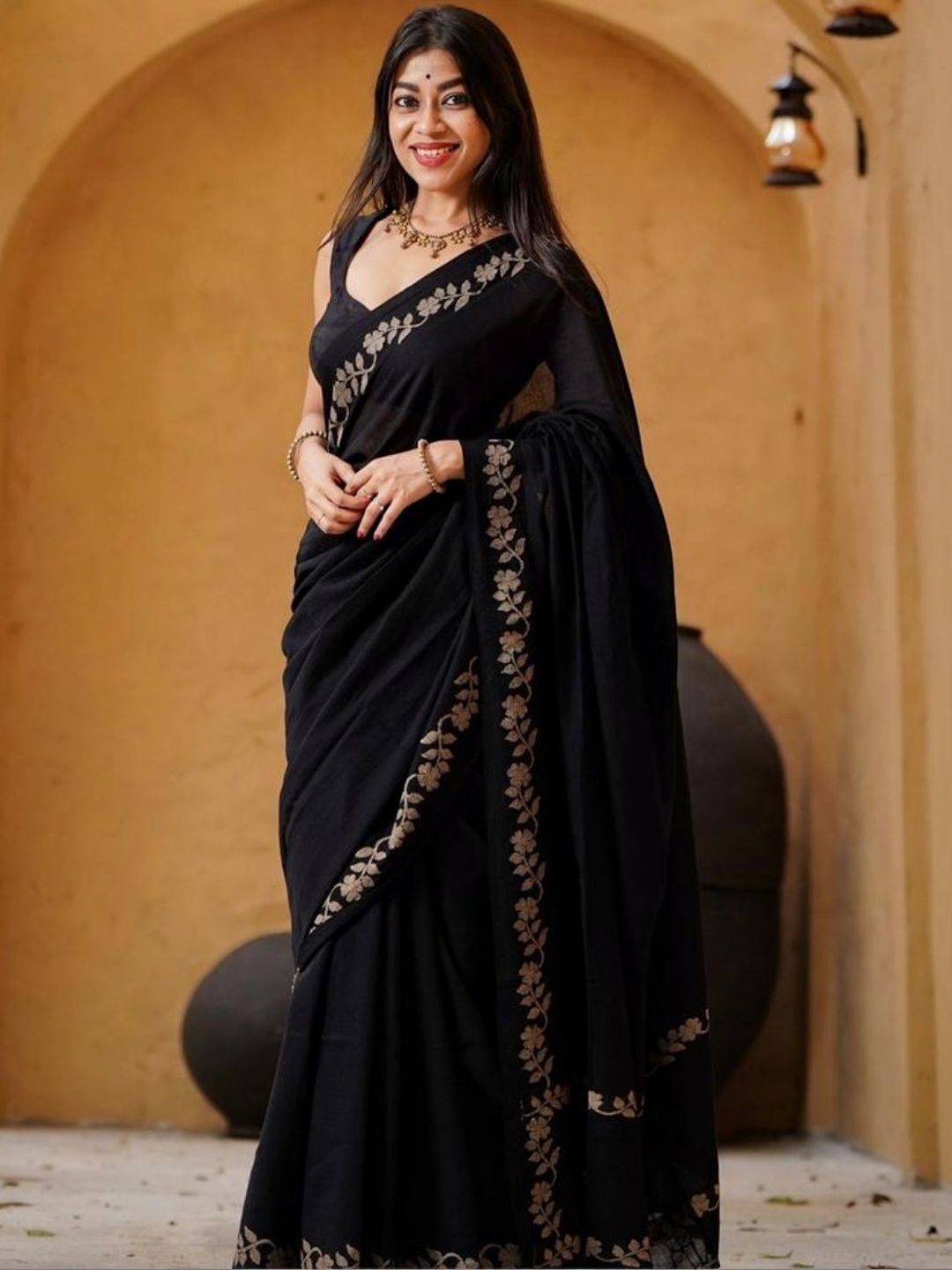 MISS WEARS Floral Digital Printed Cotton Saree