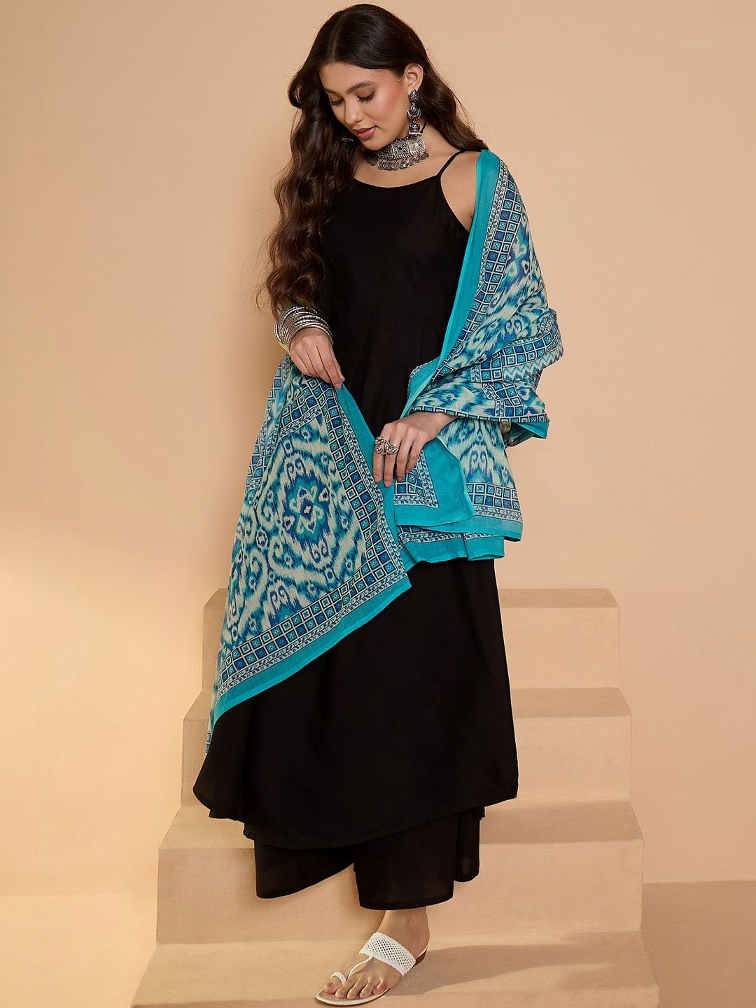 InWeave Ethnic Motifs Printed Dupatta