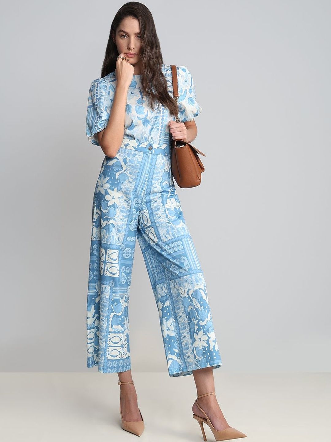 Women Fit High-Rise Trousers Vero Moda Women Floral Printed Straight Fit High-Rise Trousers