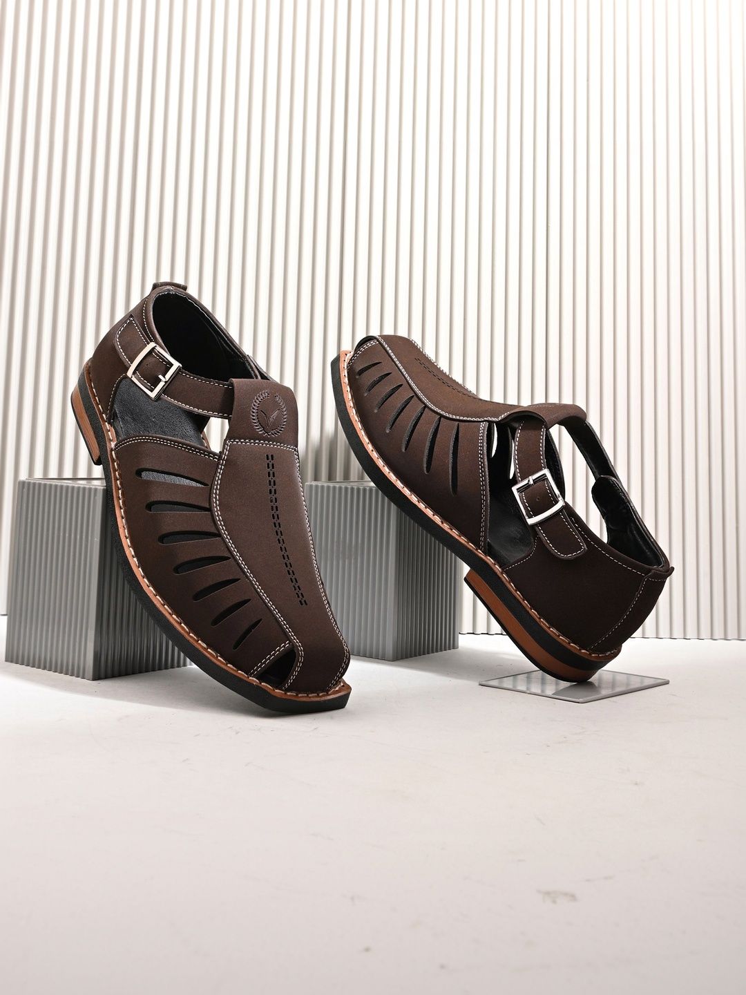 Vellinto Men Fisherman Sandals