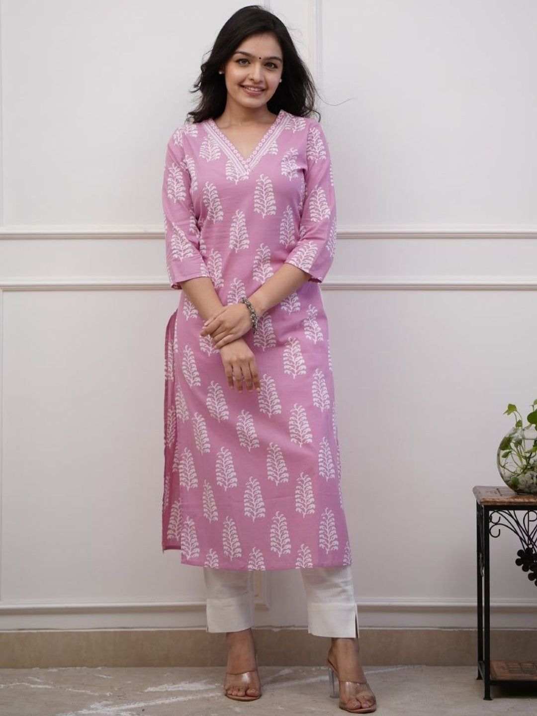 Ethnic Lady Botanical Printed V-Neck Kurti
