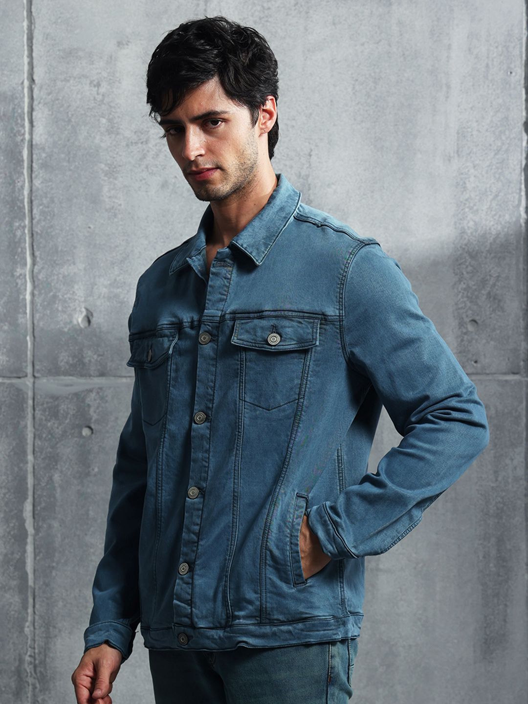 VUDU Men Solid Long Sleeves Denim Jacket