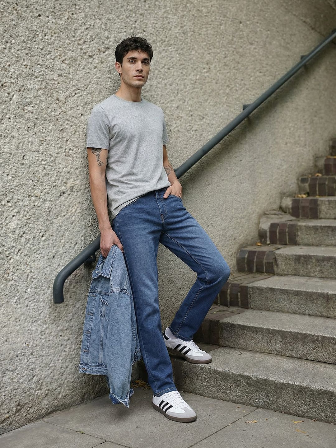 The Roadster Life Co. Men Mid-Rise Light Fade Slim Fit Stretchable Jeans
