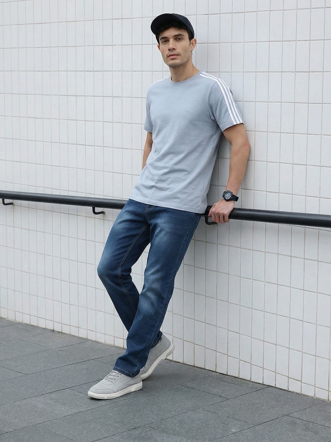 The Roadster Life Co. Men Regular Fit Faded Jeans