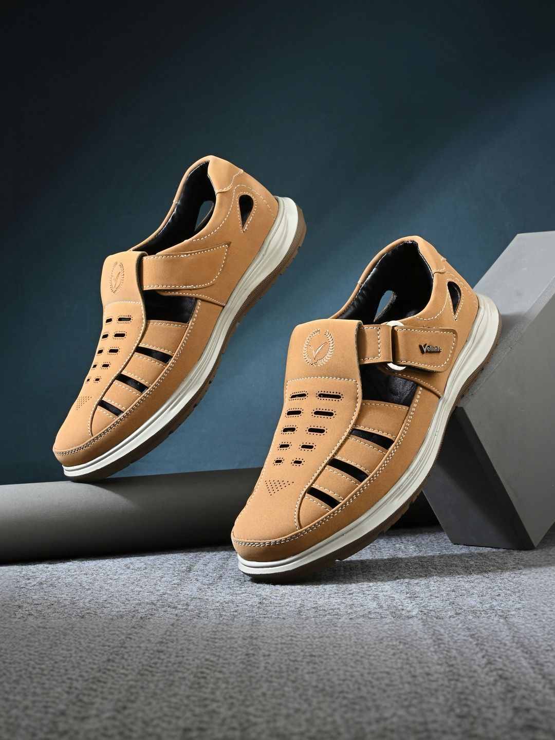 Vellinto Men Shoe-Style Sandals