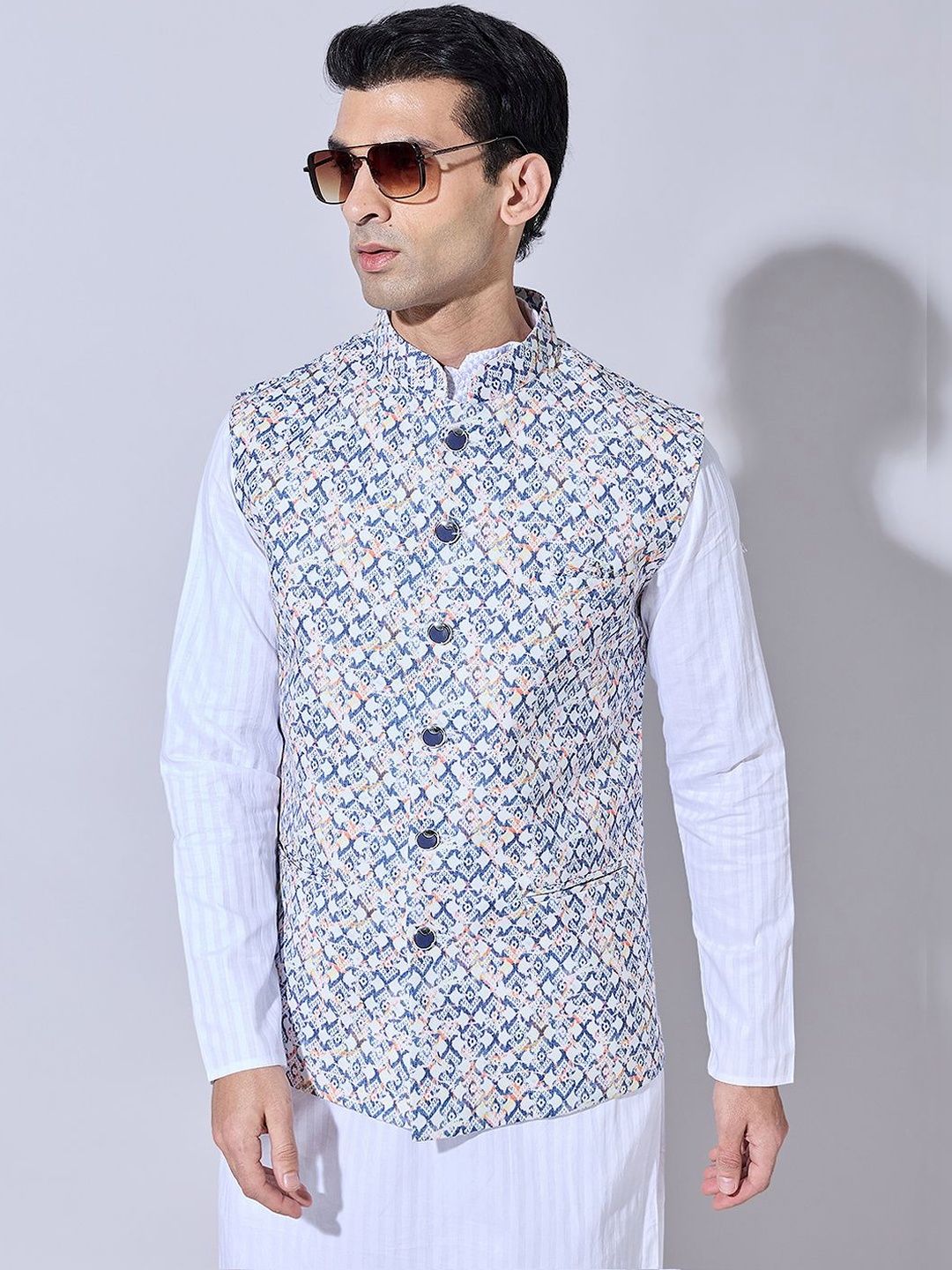 SHOWOFFFF Printed Mandarin Collar Sleeveless Nehru Jacket
