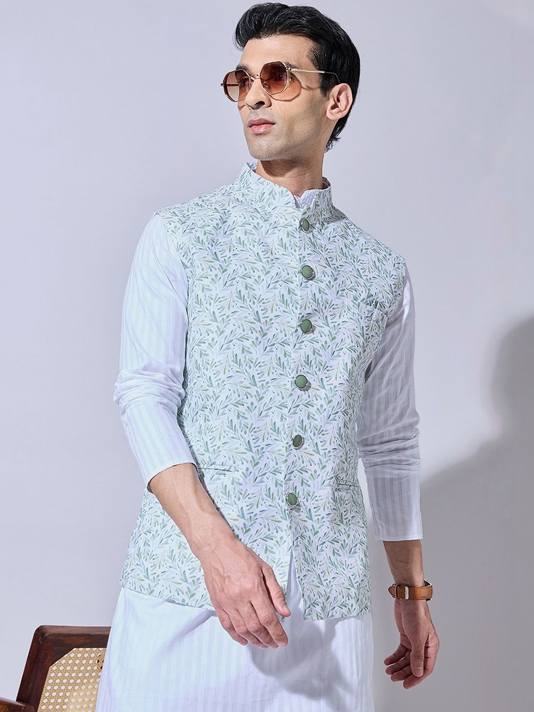 SHOWOFFFF Printed Mandarin Collar Sleeveless Nehru Jacket