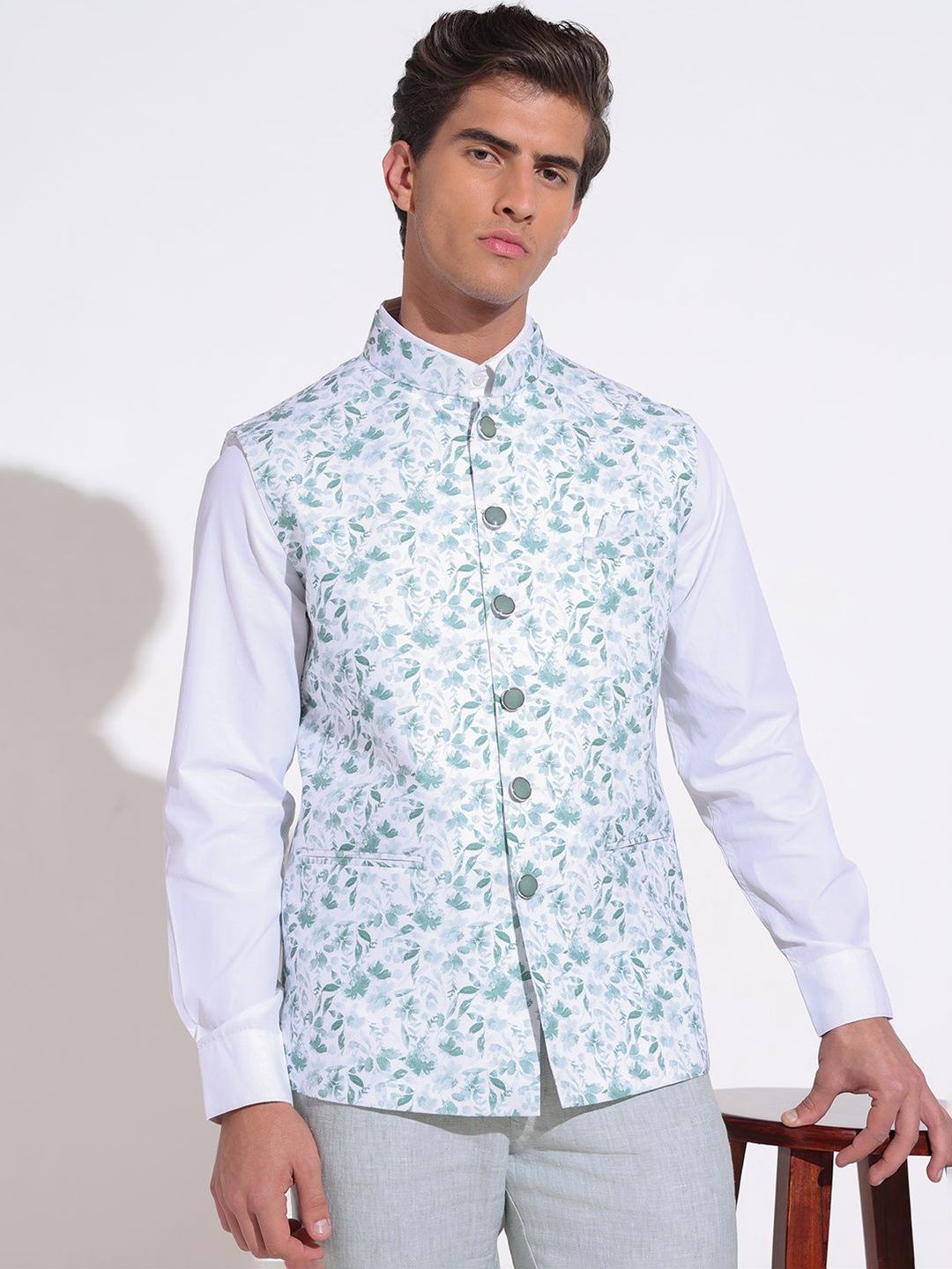 SHOWOFFFF Printed Mandarin Collar Sleeveless Nehru Jacket