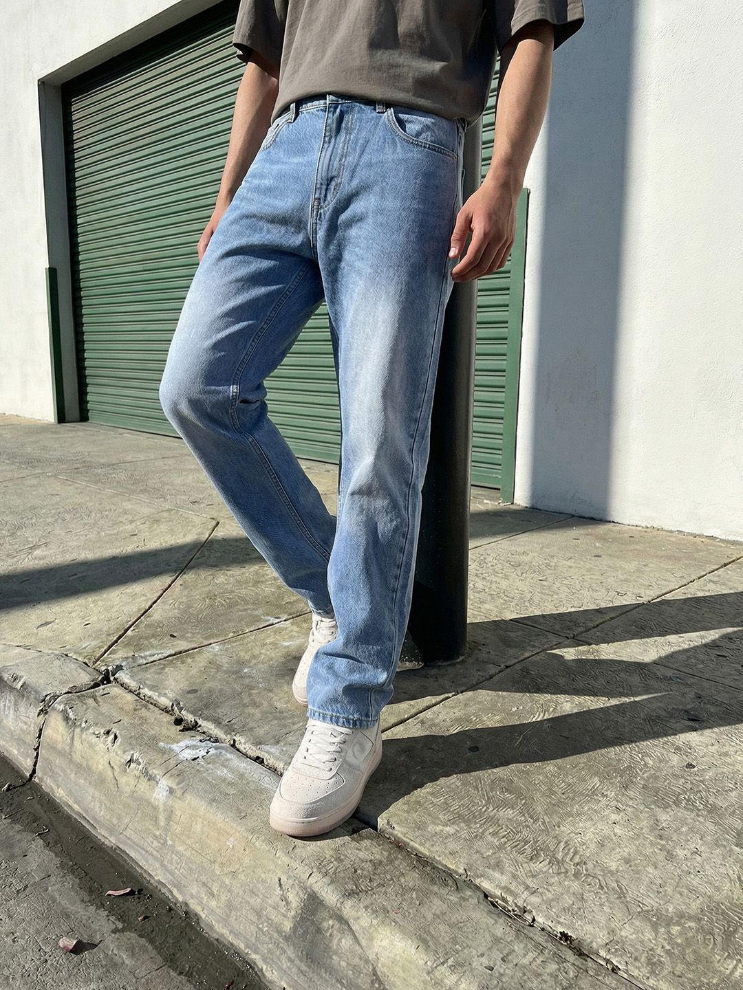 The Roadster Life Co. Men Mid-Rise Pure Cotton Straight Fit Light Fade Jeans
