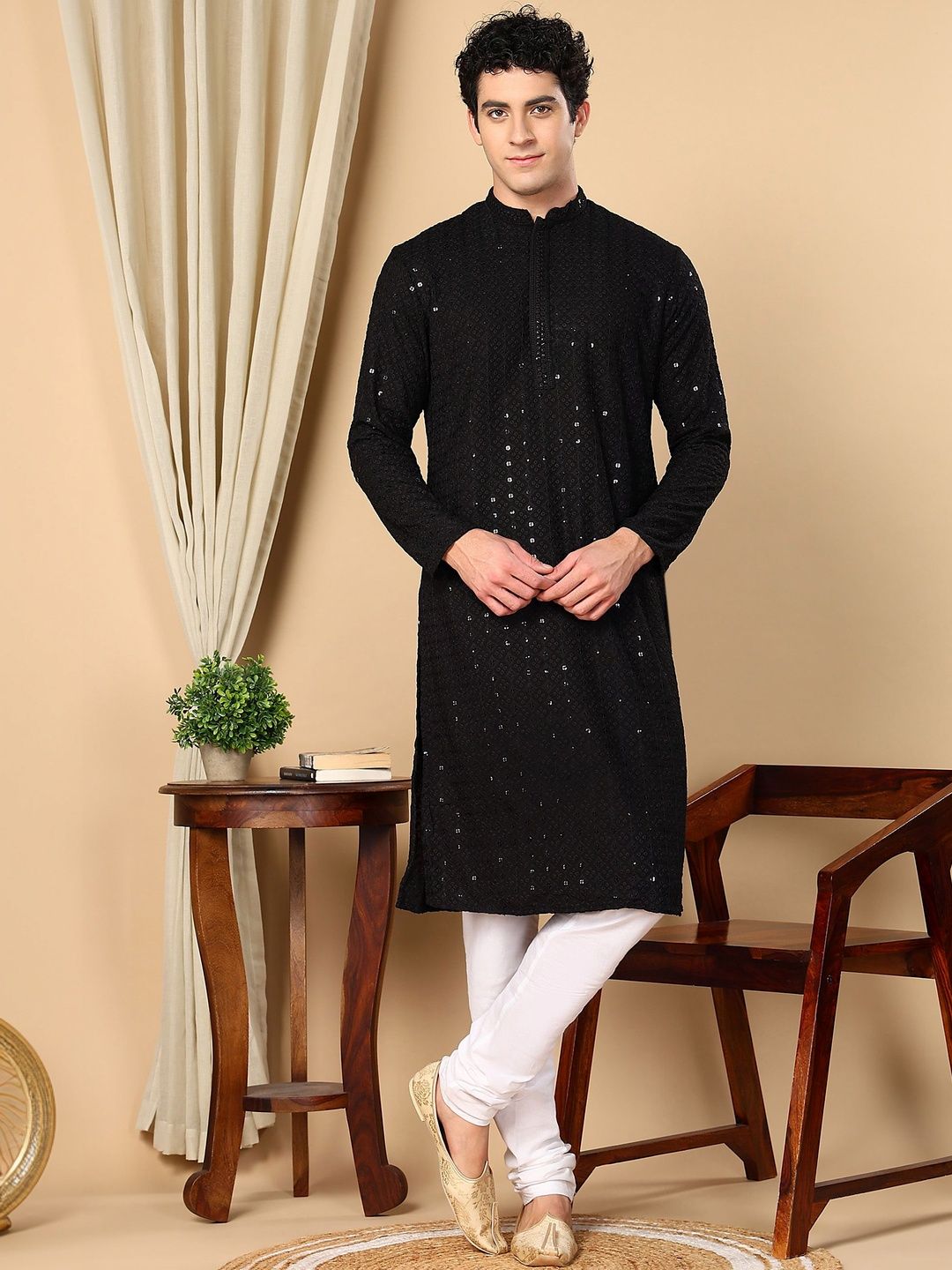 TATTVA Men Embroidered Thread Work Kurta