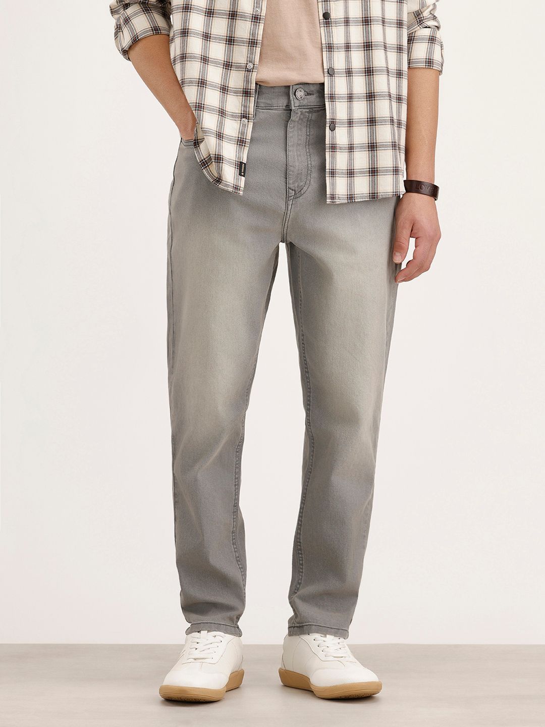 WROGN Men Slim Ankle Fit Heavy Fade Jeans
