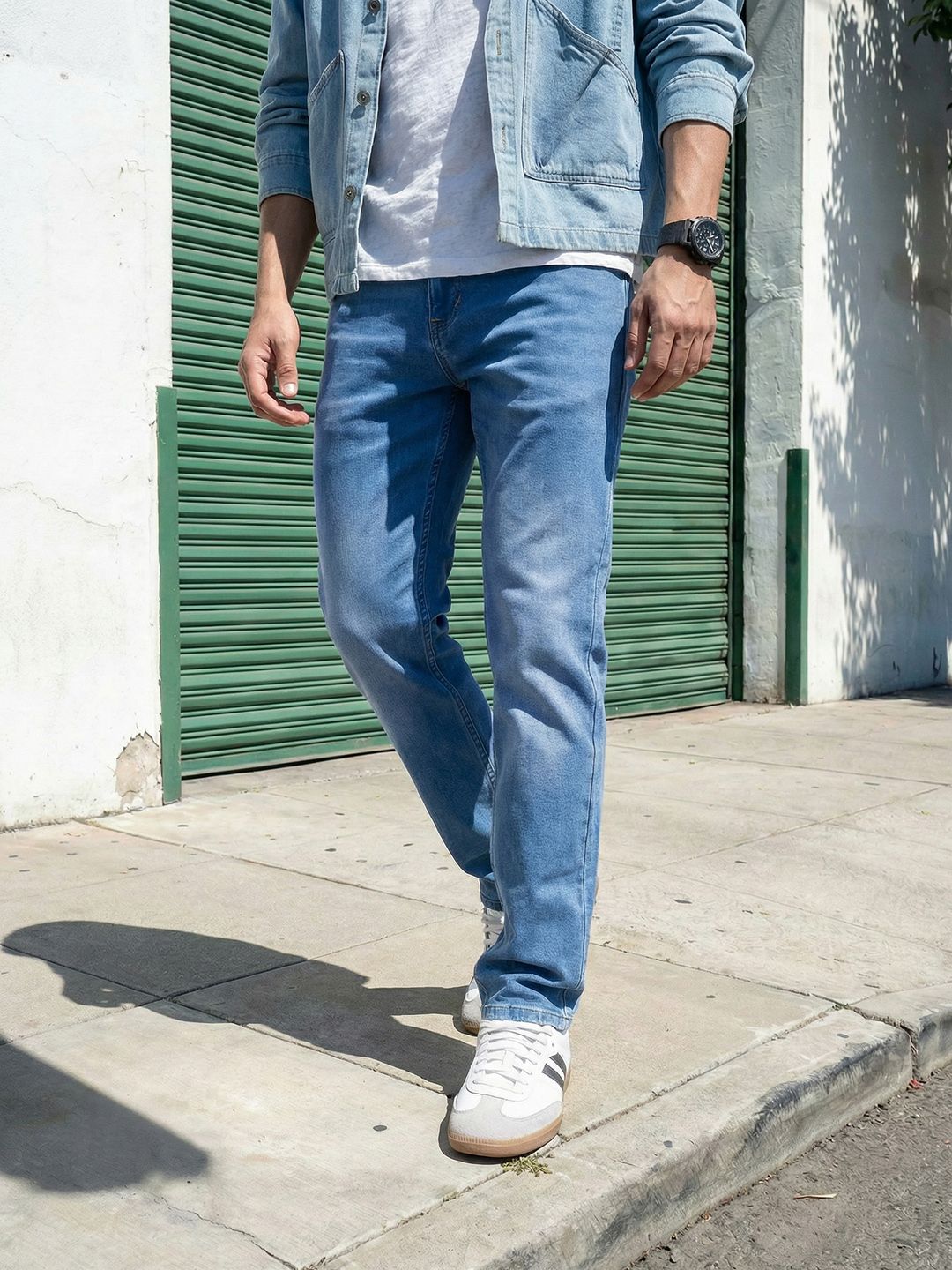 The Roadster Life Co. Men Light Fade Regular Fit Stretchable Jeans