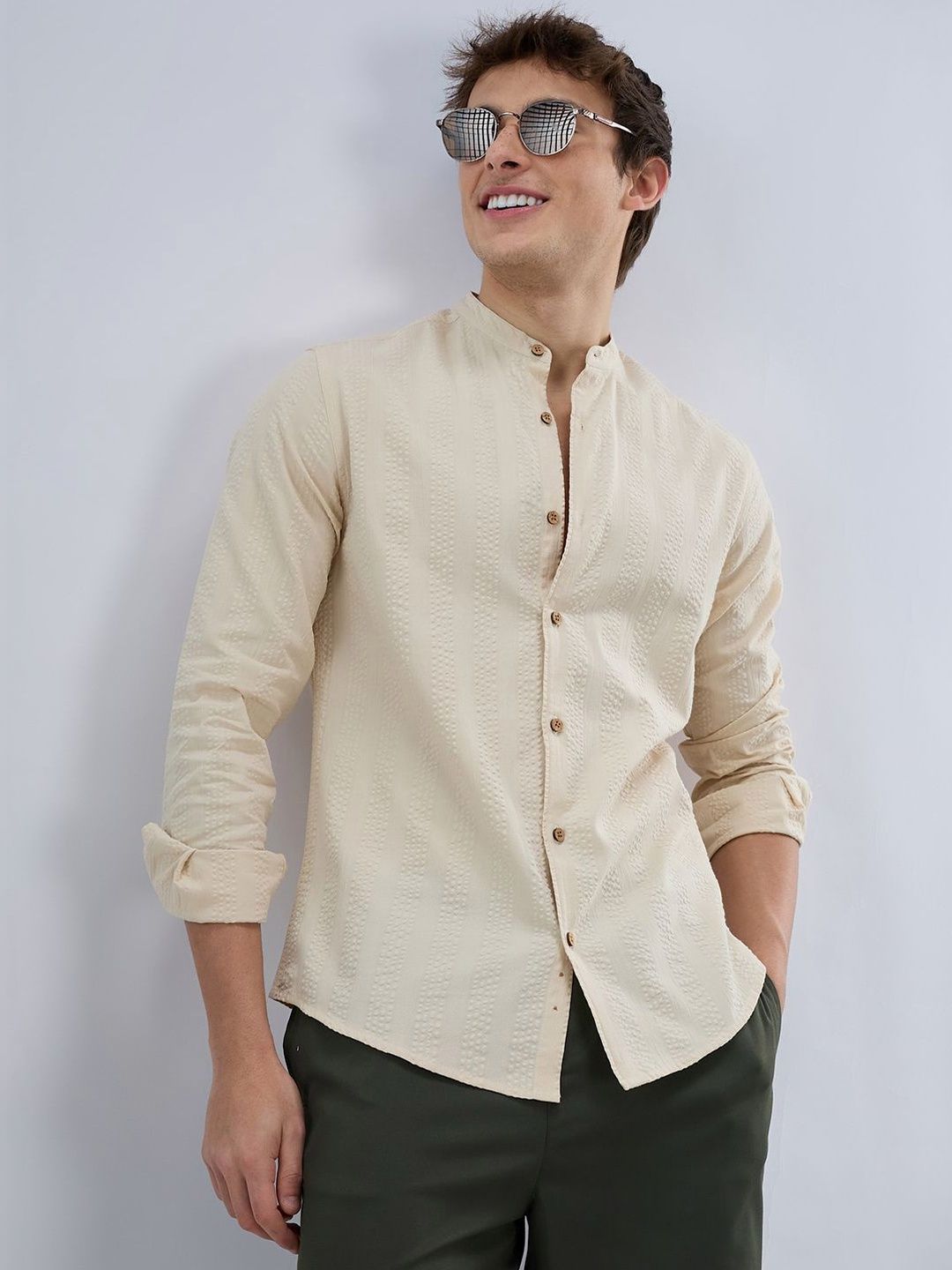 VASTRADO Bisque Beige Seersucker Striped Mandarin Shirt