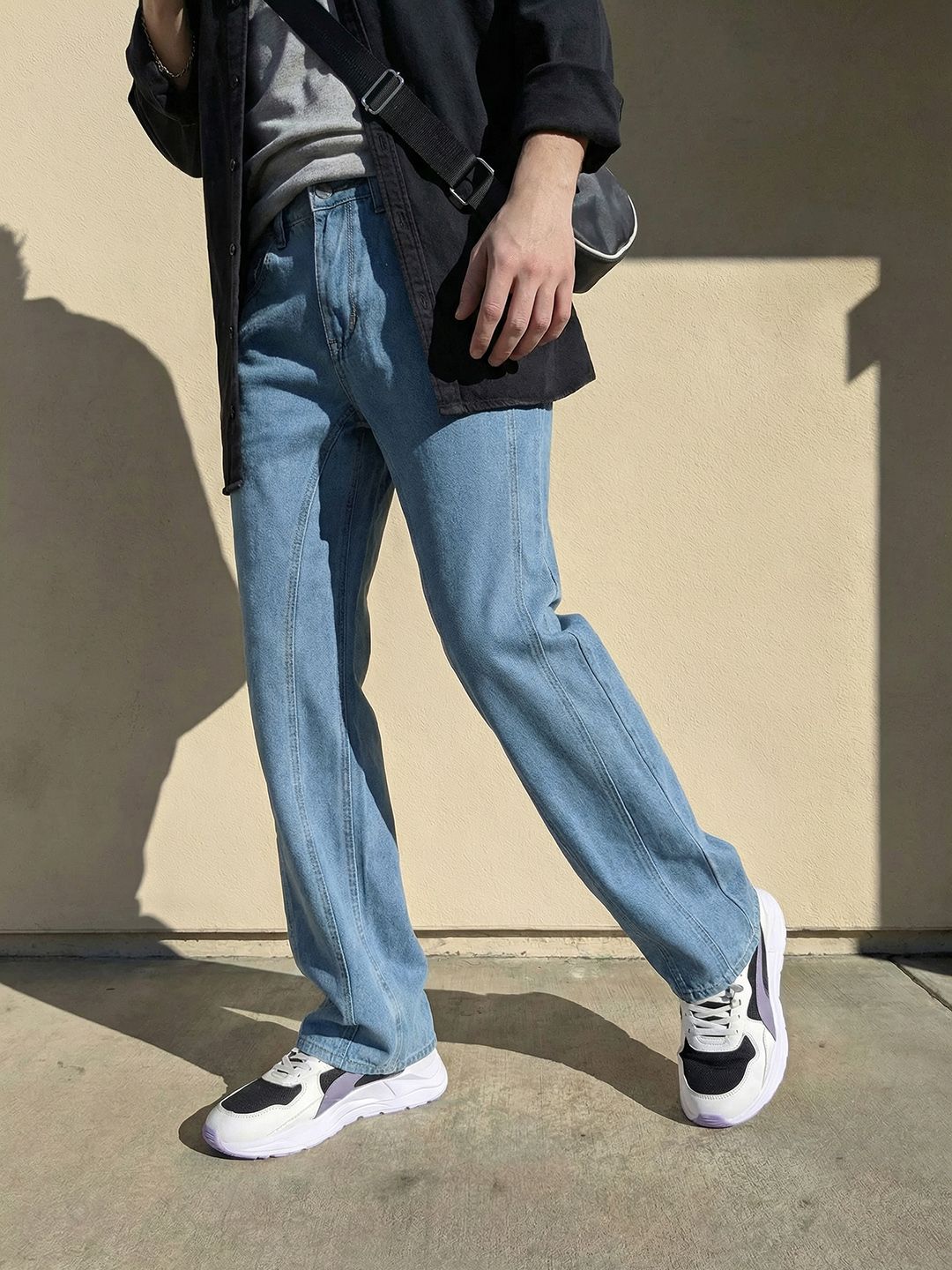 The Roadster Life Co. Men Relaxed Fit Panelled Jeans
