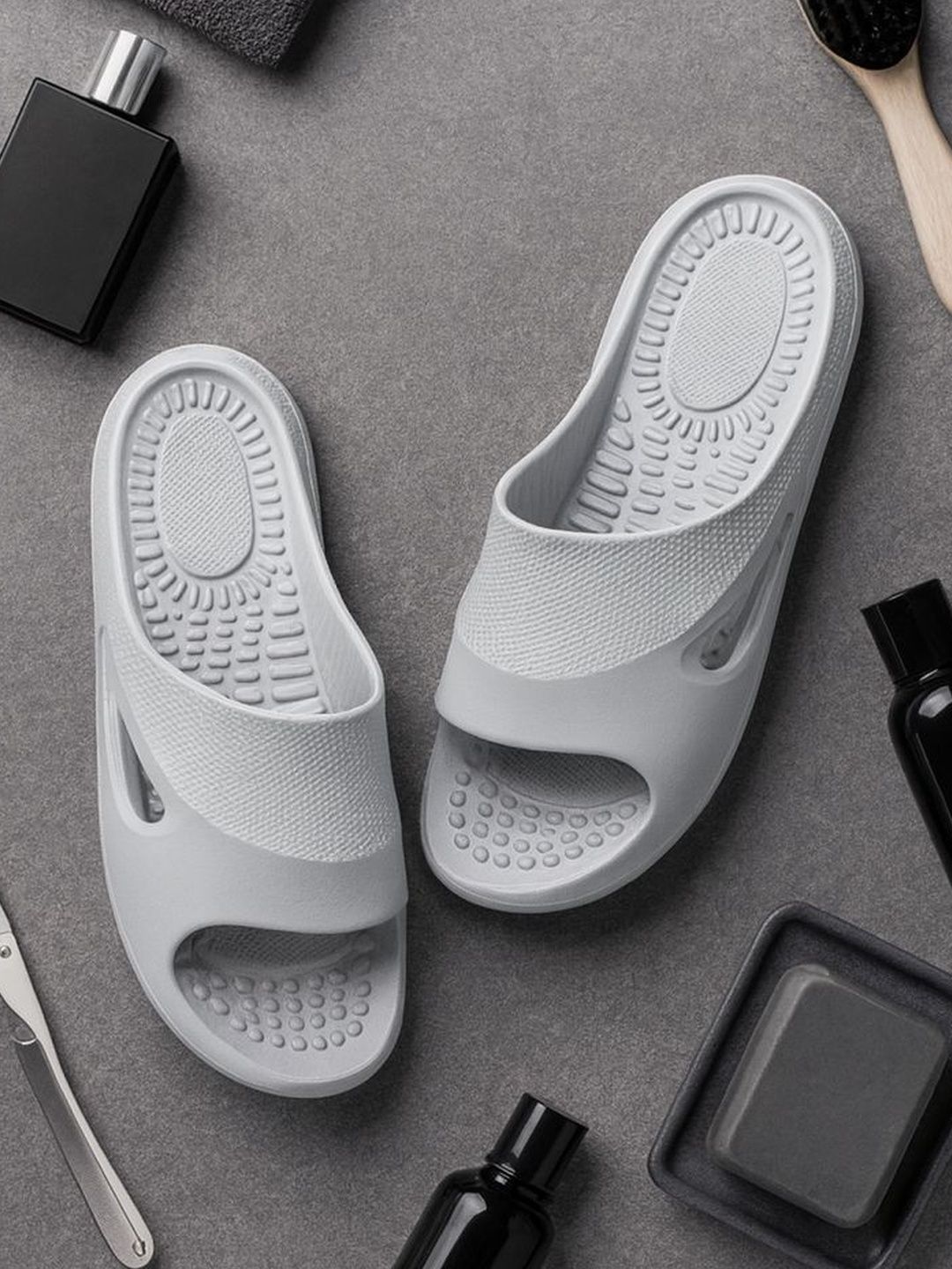 HERE&NOW Men Sliders