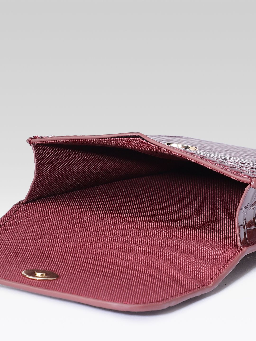 Animal Textured Pouch Mobile Accessories