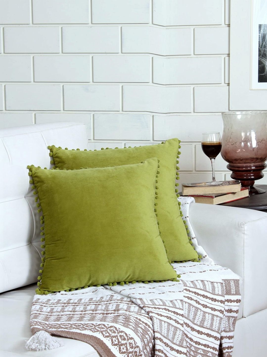 KNOTTING HOME Green Set of 2 Velvet Square Cushion Covers