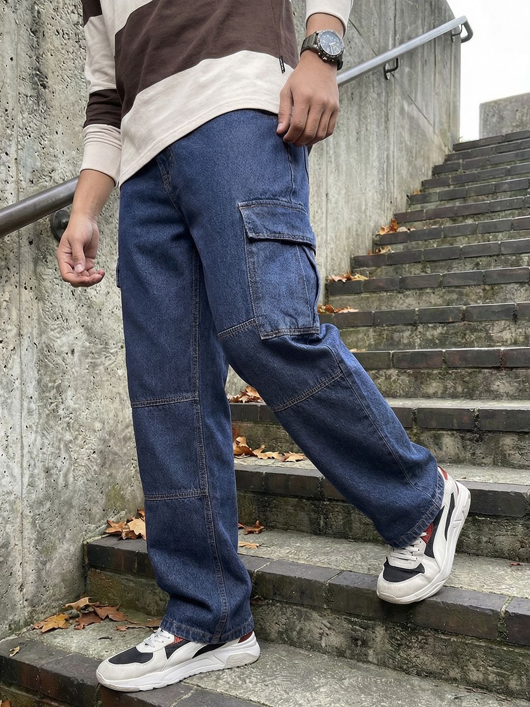 The Roadster Lifestyle Co. Men Straight Fit Light Fade Cargo Style Jeans