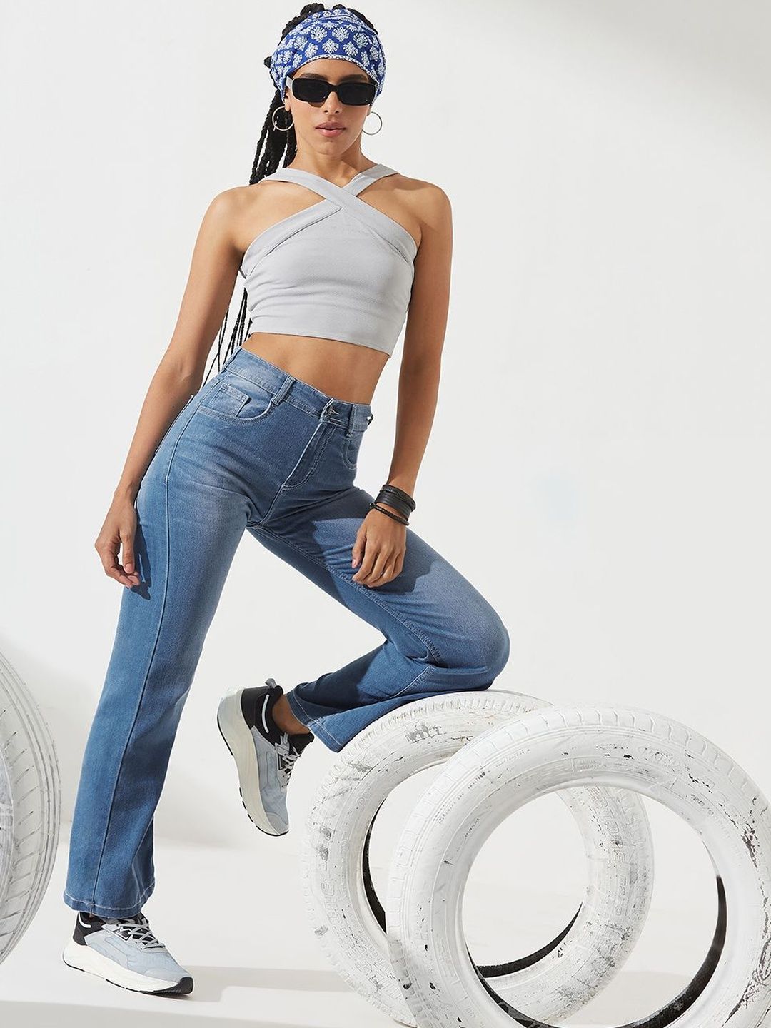 DOLCE CRUDO Women Wide Leg Mid-Rise Light Fade Stretchable Jeans