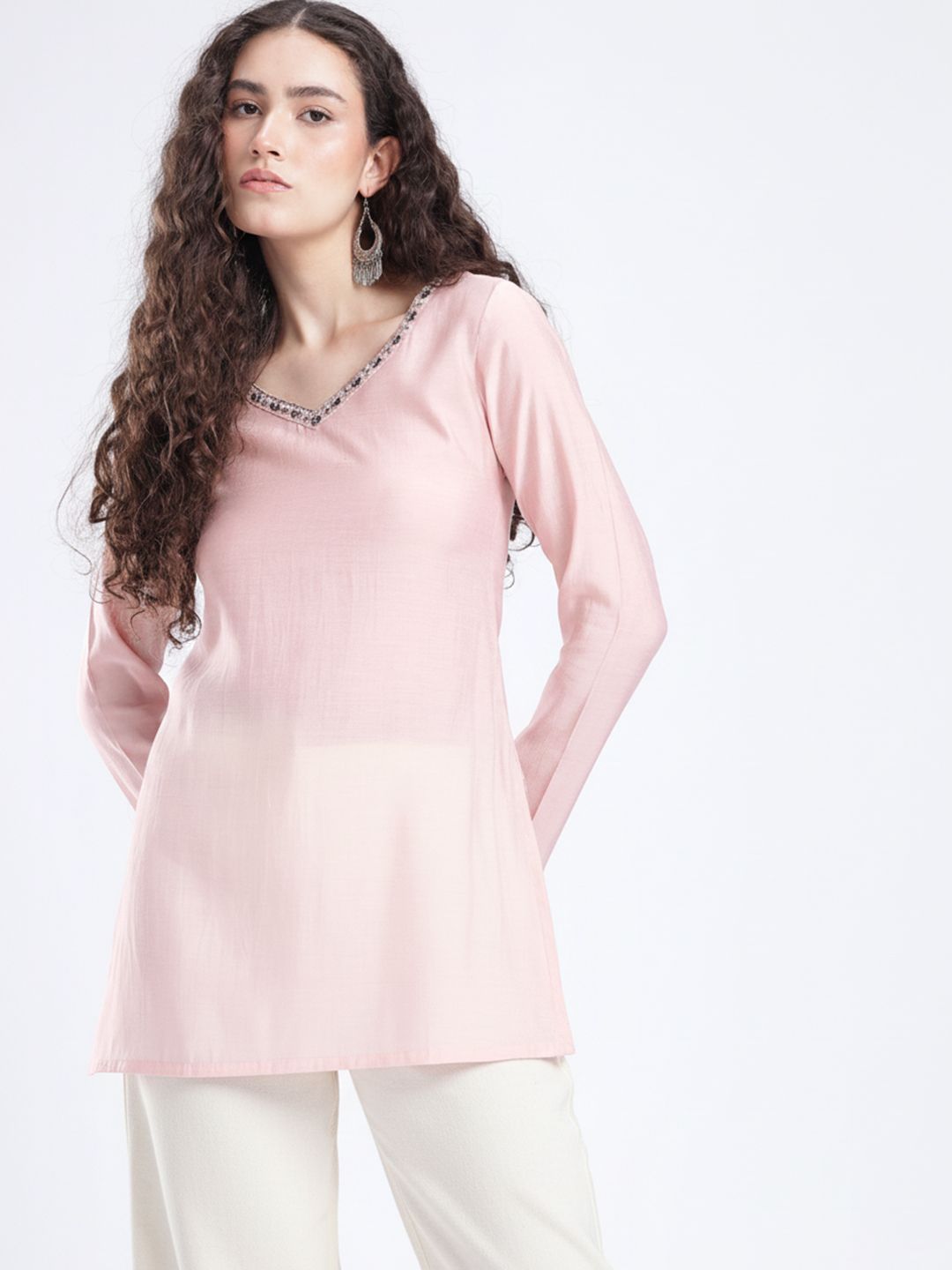 fusion by glitchez V-Neck Thread Work Straight Kurti