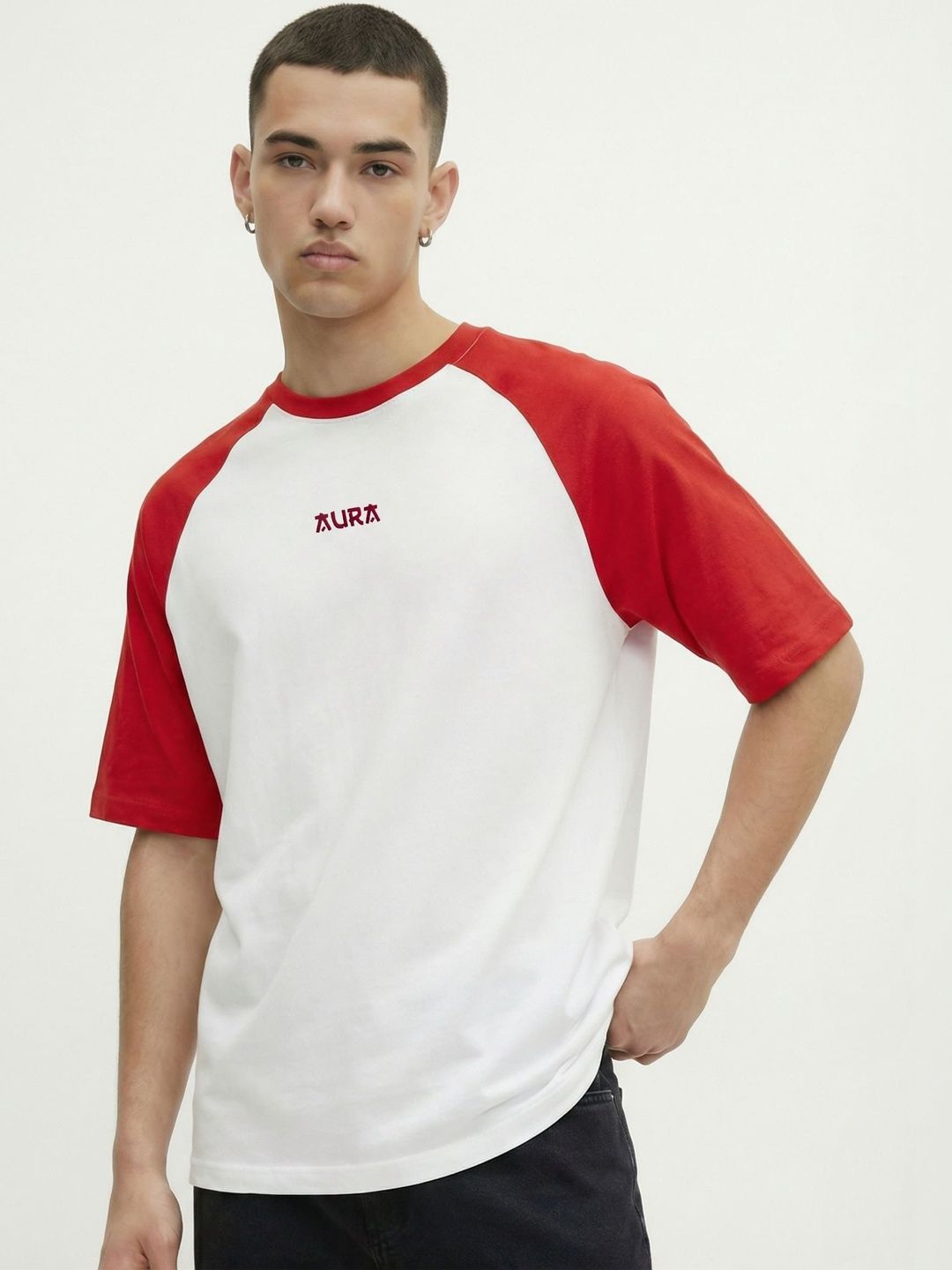 glitchez Men Brand Logo Colourblocked T-shirt