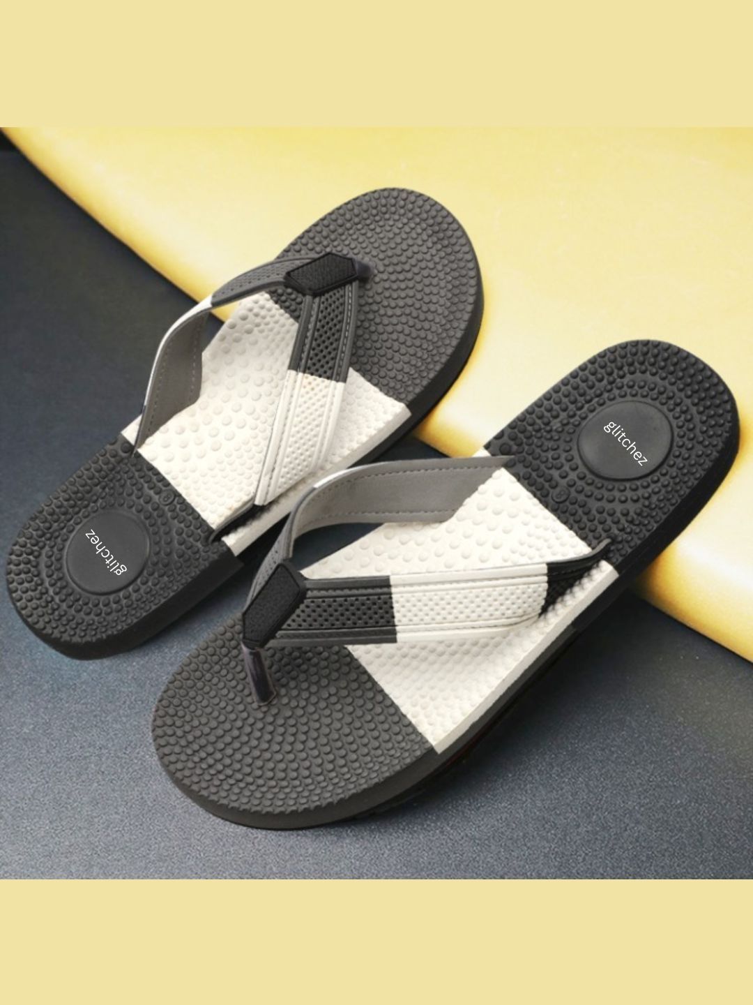 glitchez Men Colourblocked Thong Flip-Flops