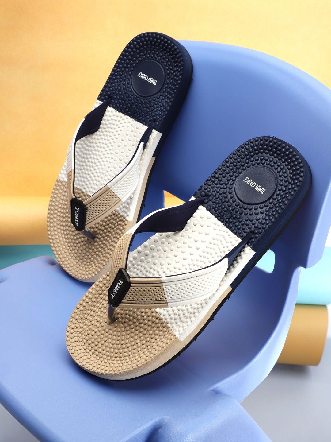 TOMSY CHOICE Men Colourblocked Thong Flip-Flops