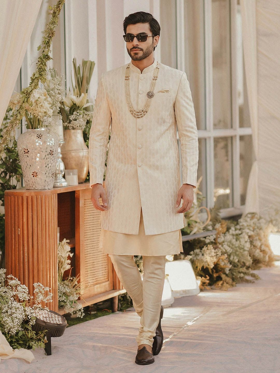 KISAH Men Self-Design Cotton Indowestern Sherwani Set