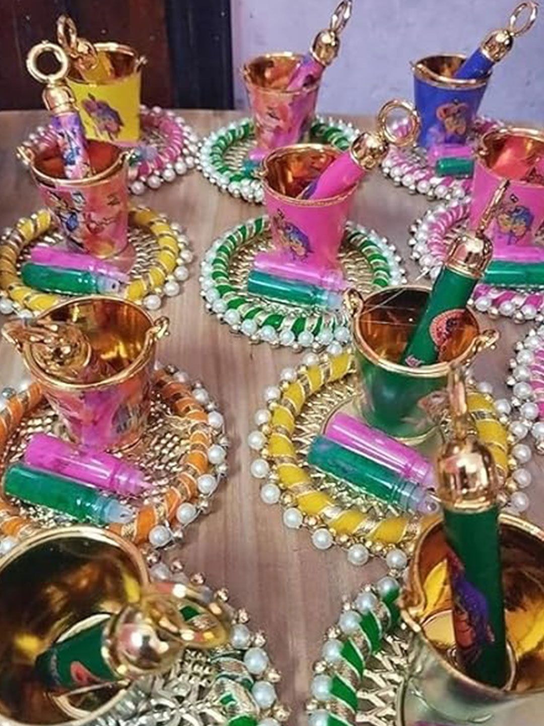 Nutts Pink & Yellow Wooden 6Pcs Holi Gift Decoration Plates