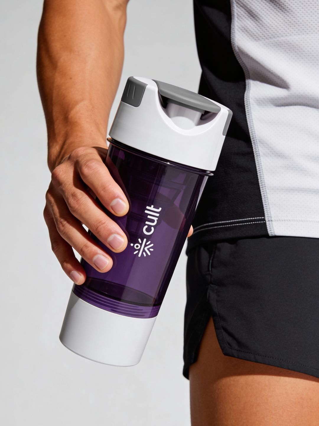 CULT Cyclon 500 ml Multipurpose Shaker Bottle with Advanced Mixing - Purple