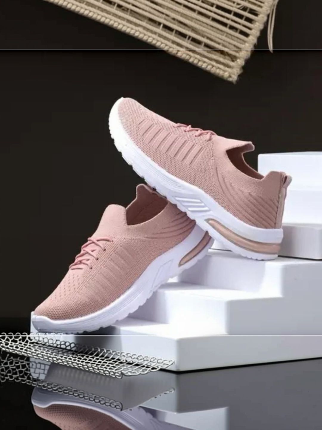 FASH N FOOT Women Textured Sneakers