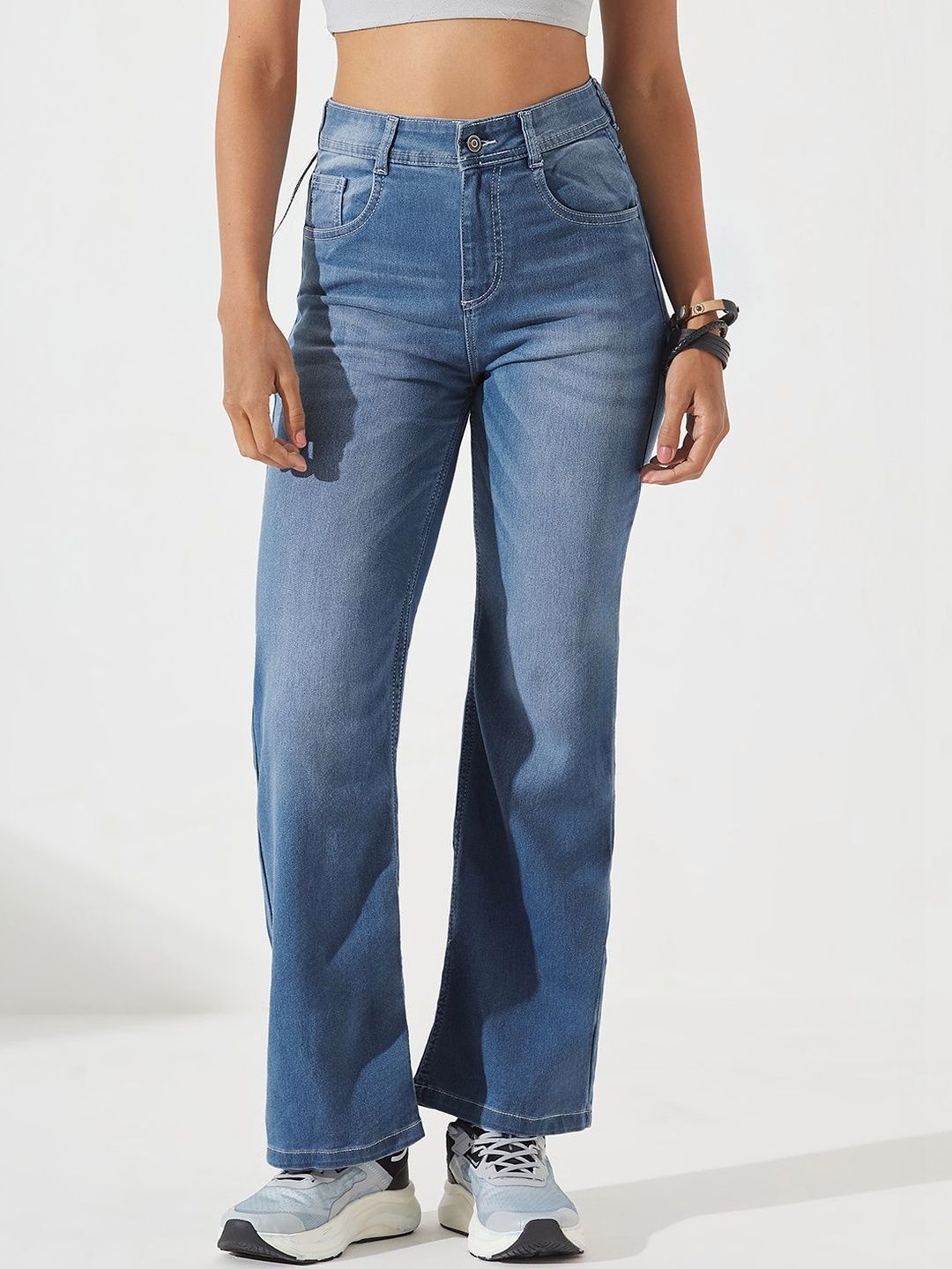 DOLCE CRUDO Women Wide Leg Mid-Rise Light Fade Stretchable Jeans