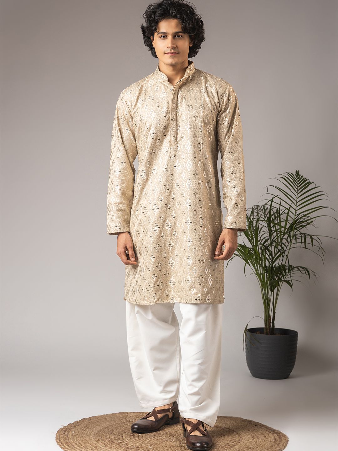 Rawayi Men Ethnic Motifs Thread Work Kurta