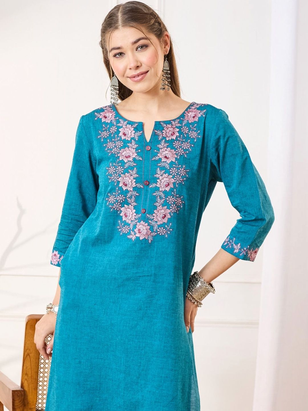Anouk Women Floral Embroidered Regular Sleeves Thread Work Kurta