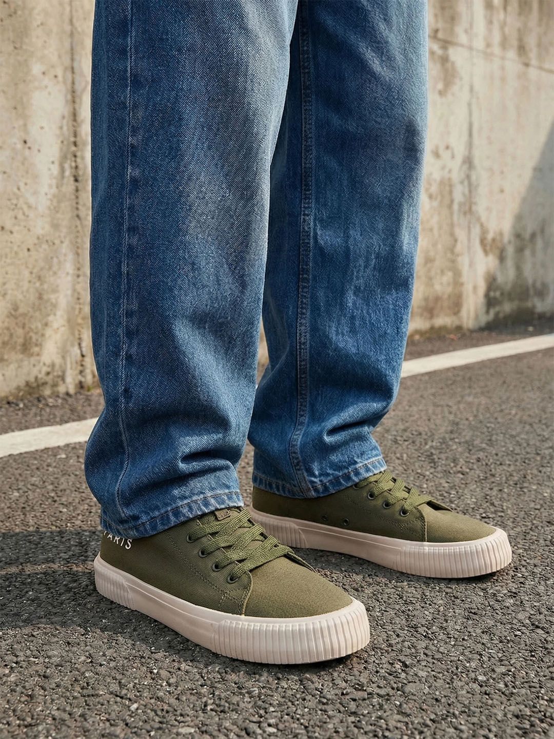 Styli Men Printed High-Top Sneakers