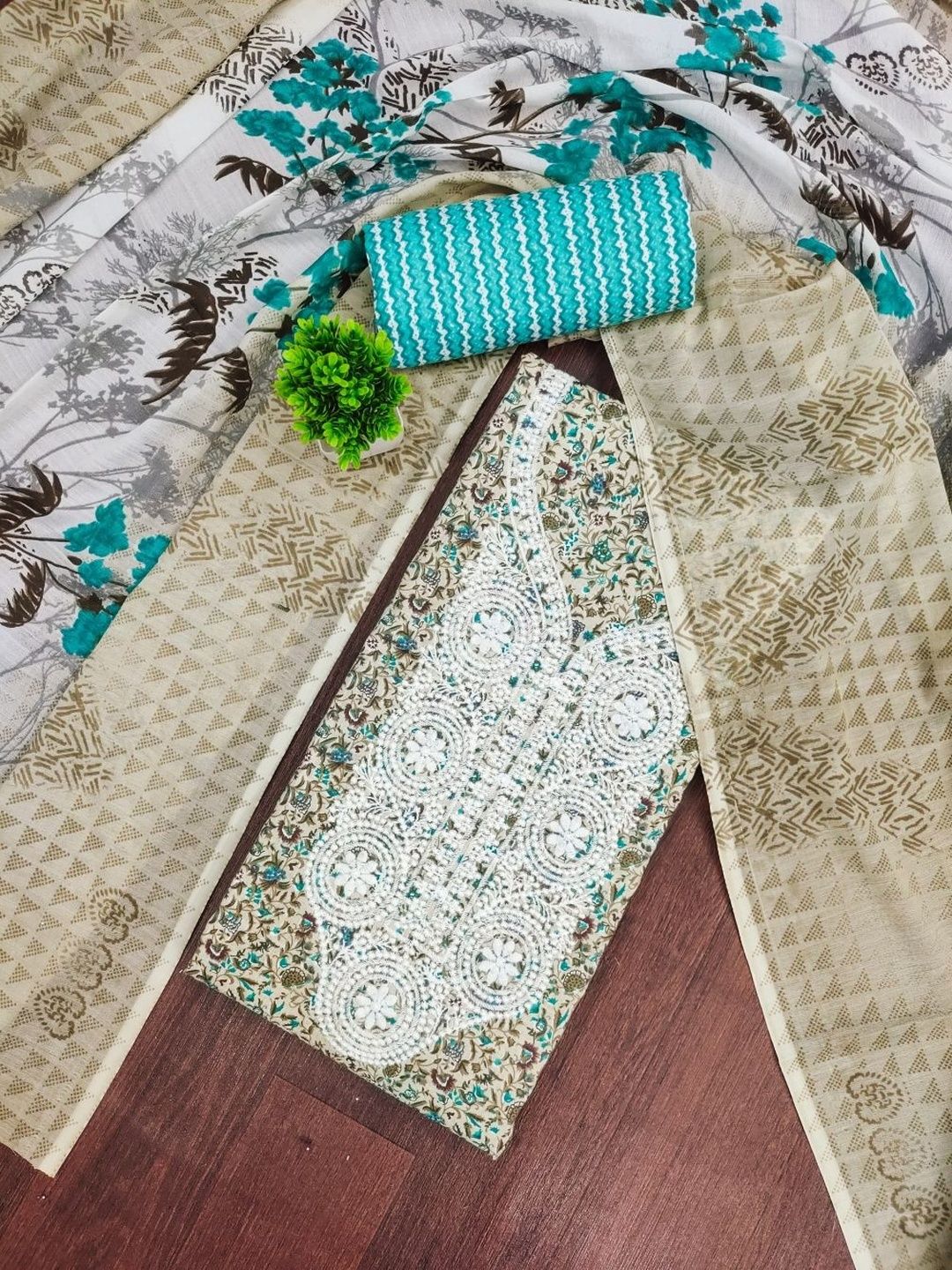 KALINI Printed Unstitched Dress Material