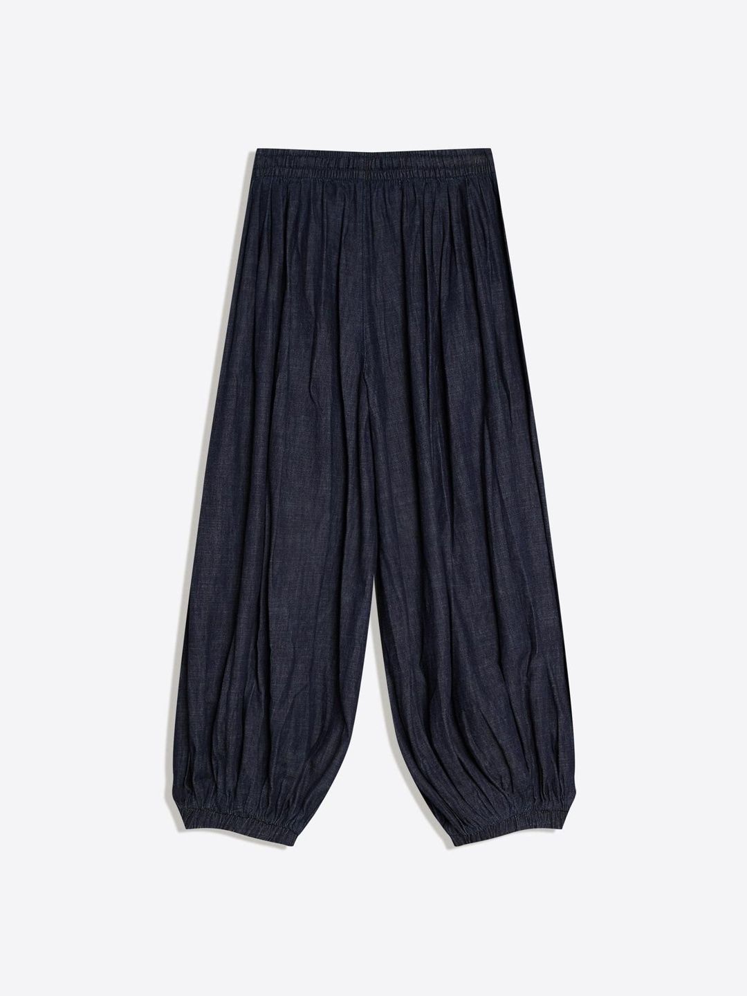 Low-rise balloon jeans