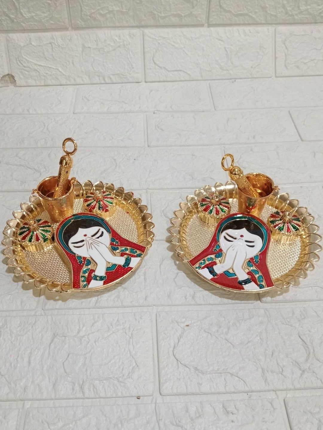 Nutts Red Decoration Plat