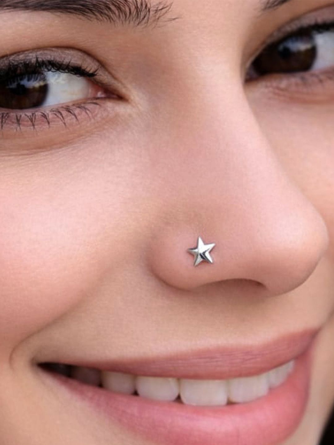 Sangria 925 Sterling Silver Minimal Wire Star Stud Piercing NosePin