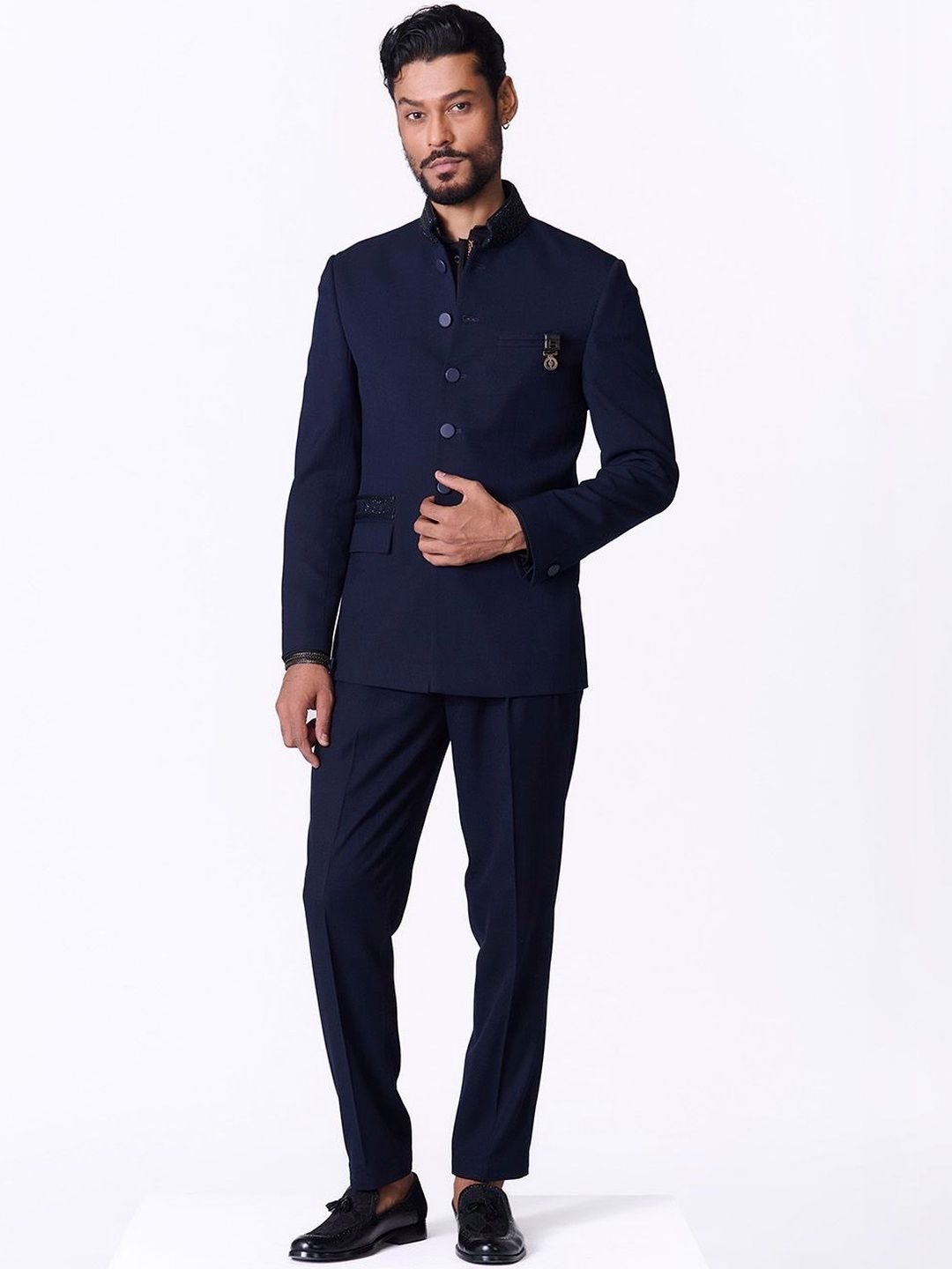 S&N by Shantnu Nikhil Men Tailored Jacket with Embroidered