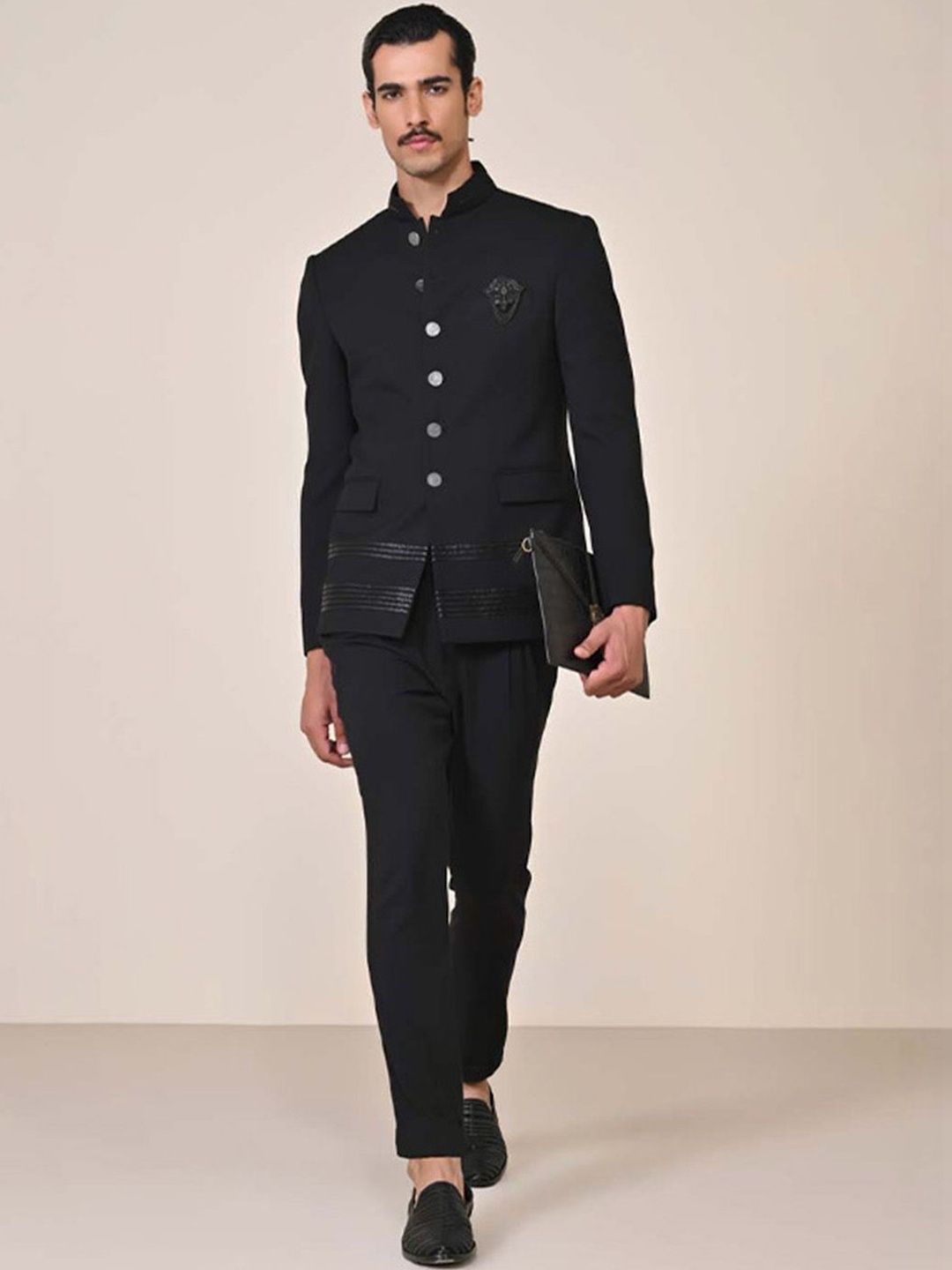 S&N by Shantnu Nikhil Men Tailored Jacket with Embroidered
