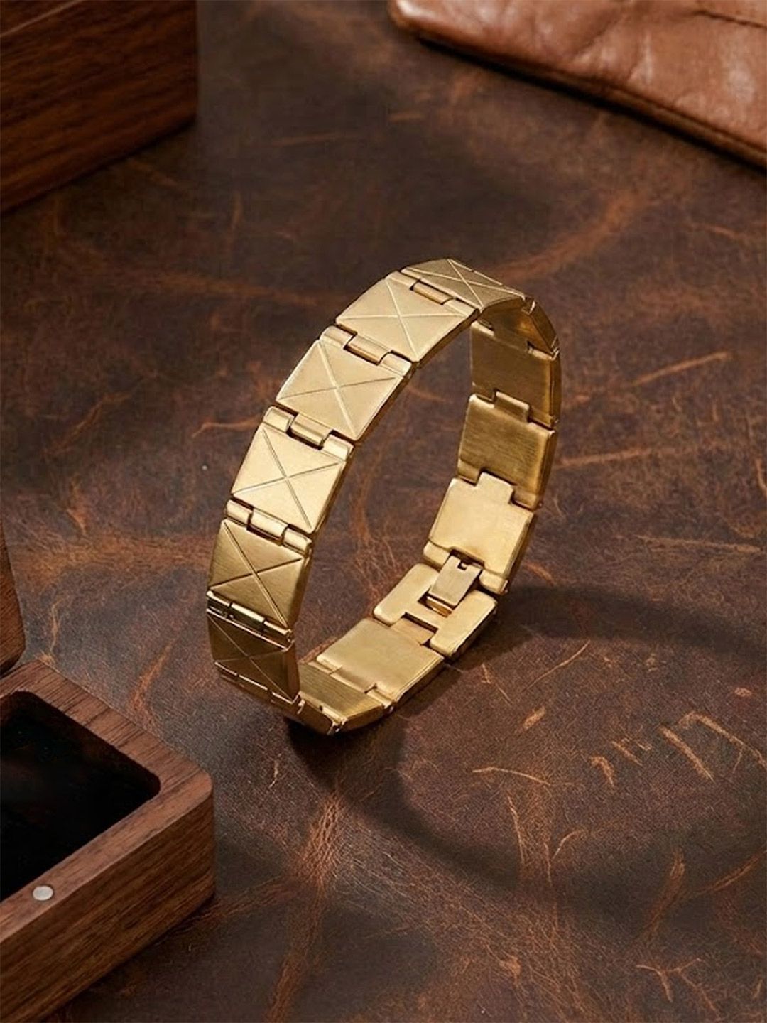 Adwitiya Collection Men Gold-Plated Link Bracelet