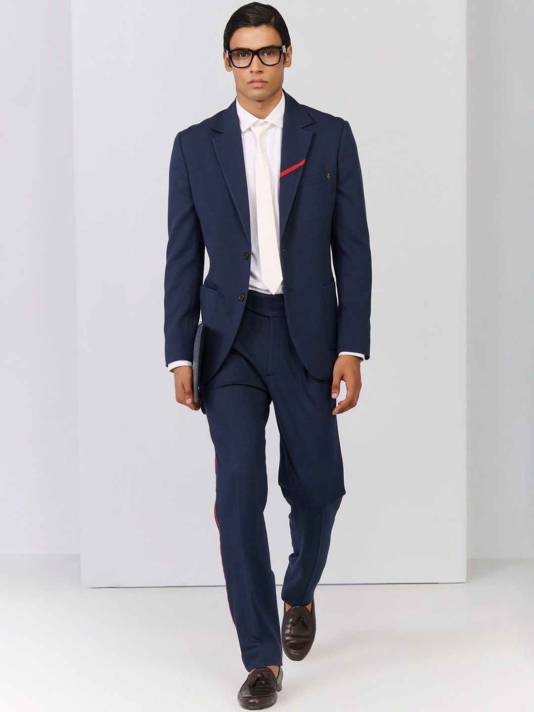 S&N by Shantnu Nikhil Men Tailored Jacket