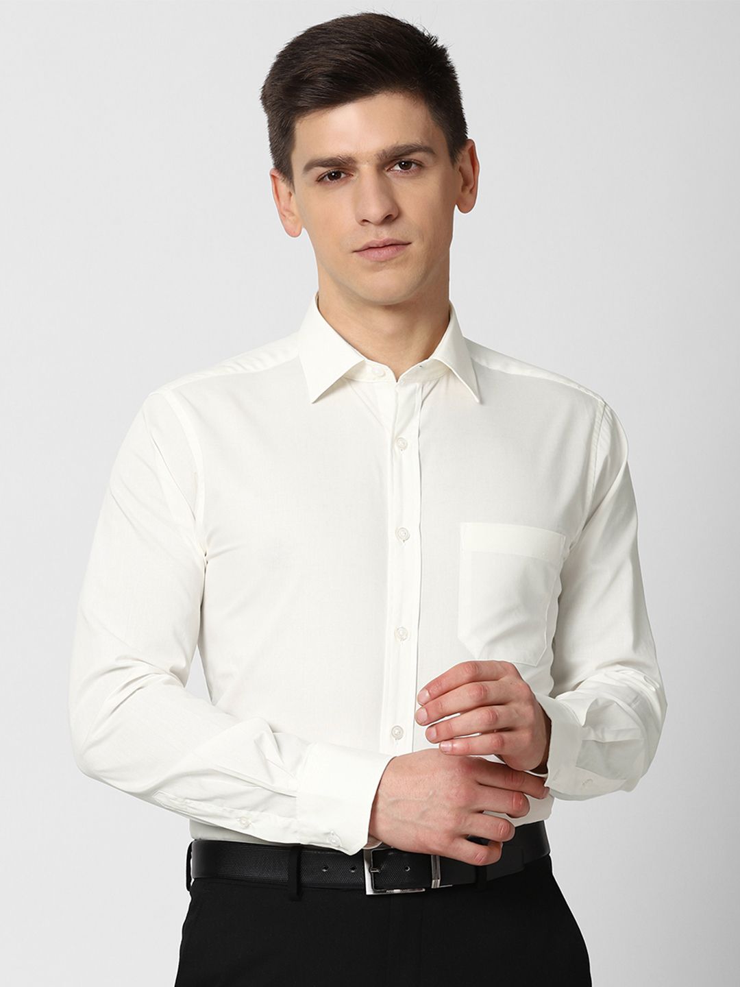Peter England Peter England Men Nuvo Fit Solid Formal Shirt