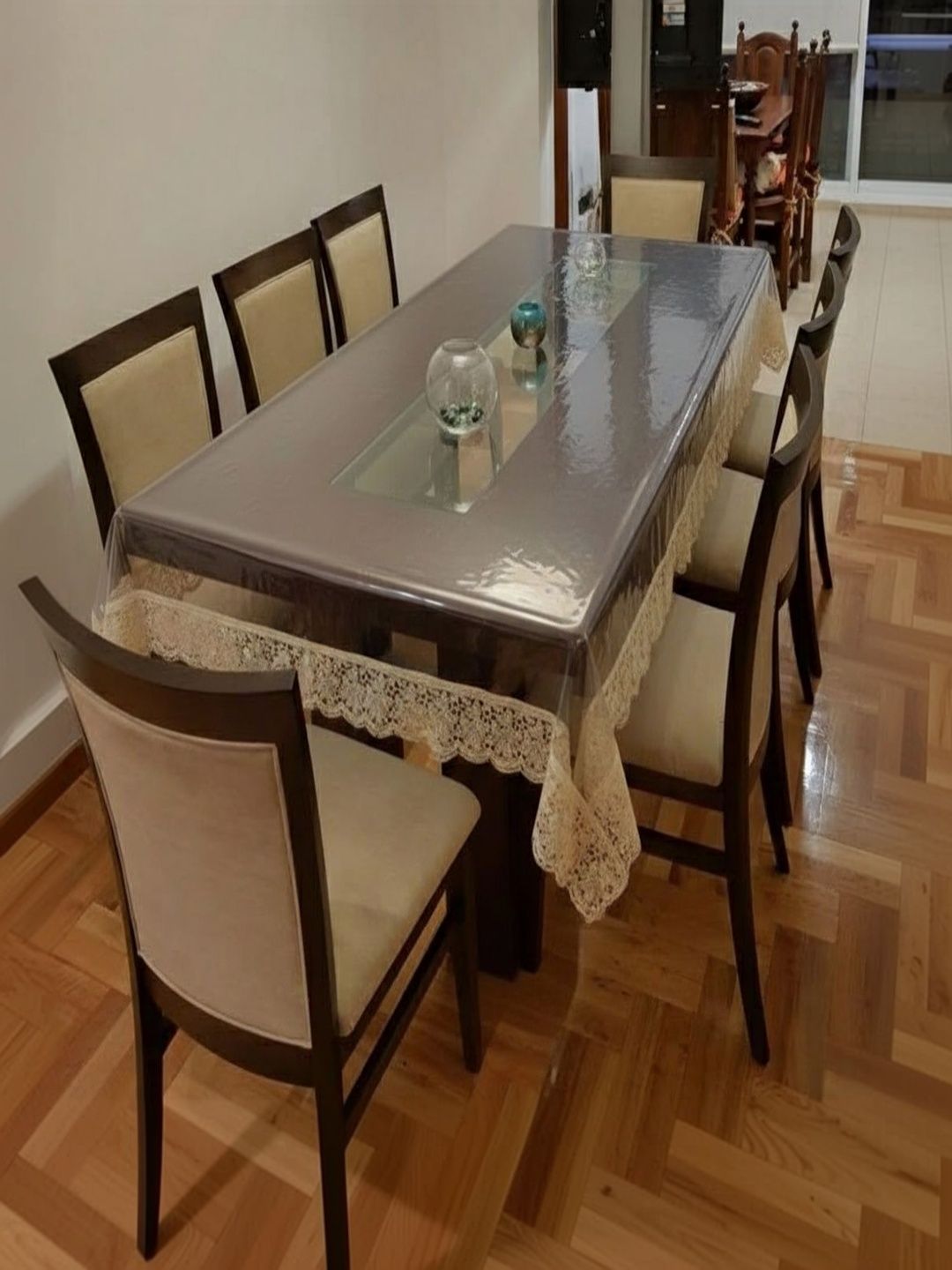 vstucart Gold-Toned Waterproof 6-Seater Table Cover