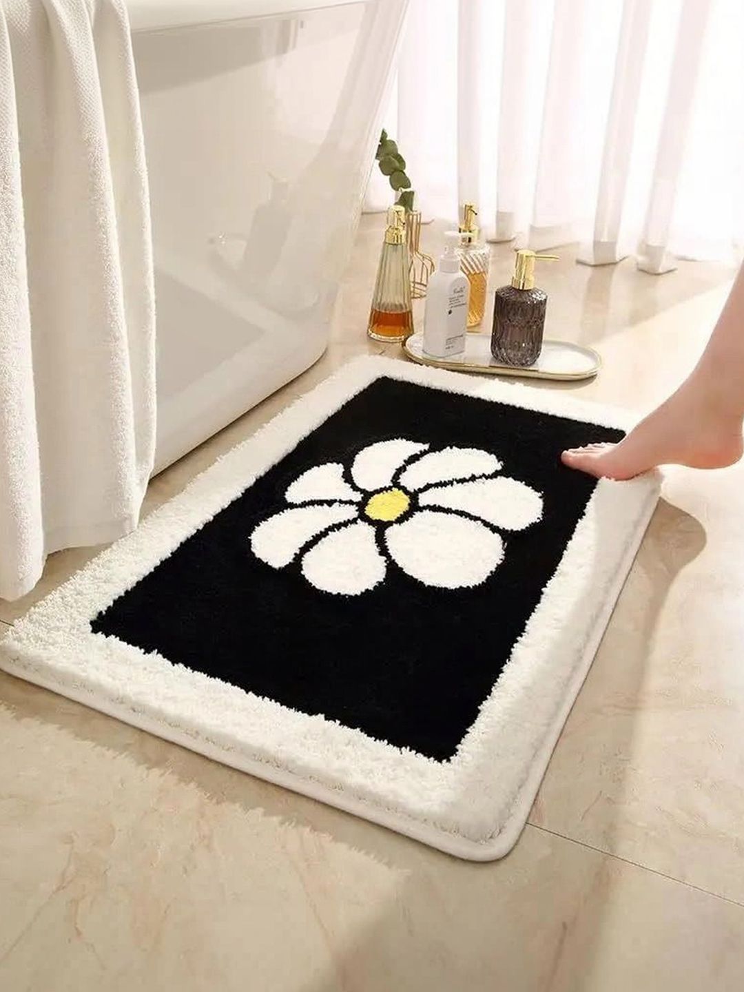 Homio Black & White Anti-Skid 2000 GSM Doormat