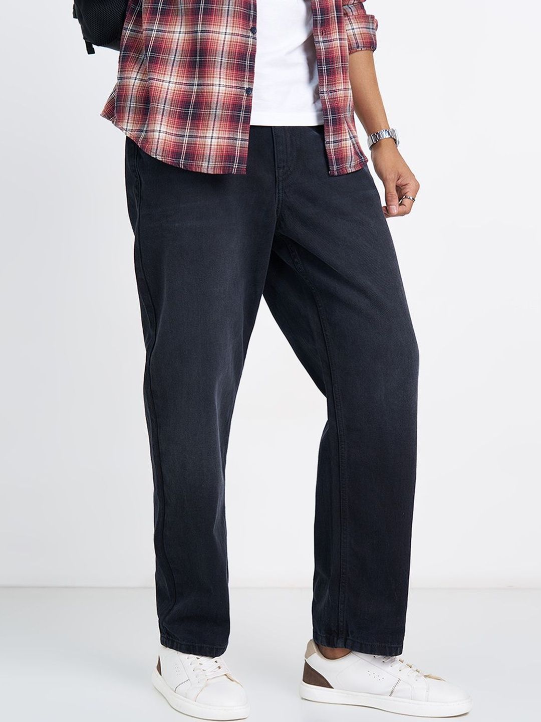 SF JEANS by Pantaloons Men Flared Mid-Rise Light Fade Jeans