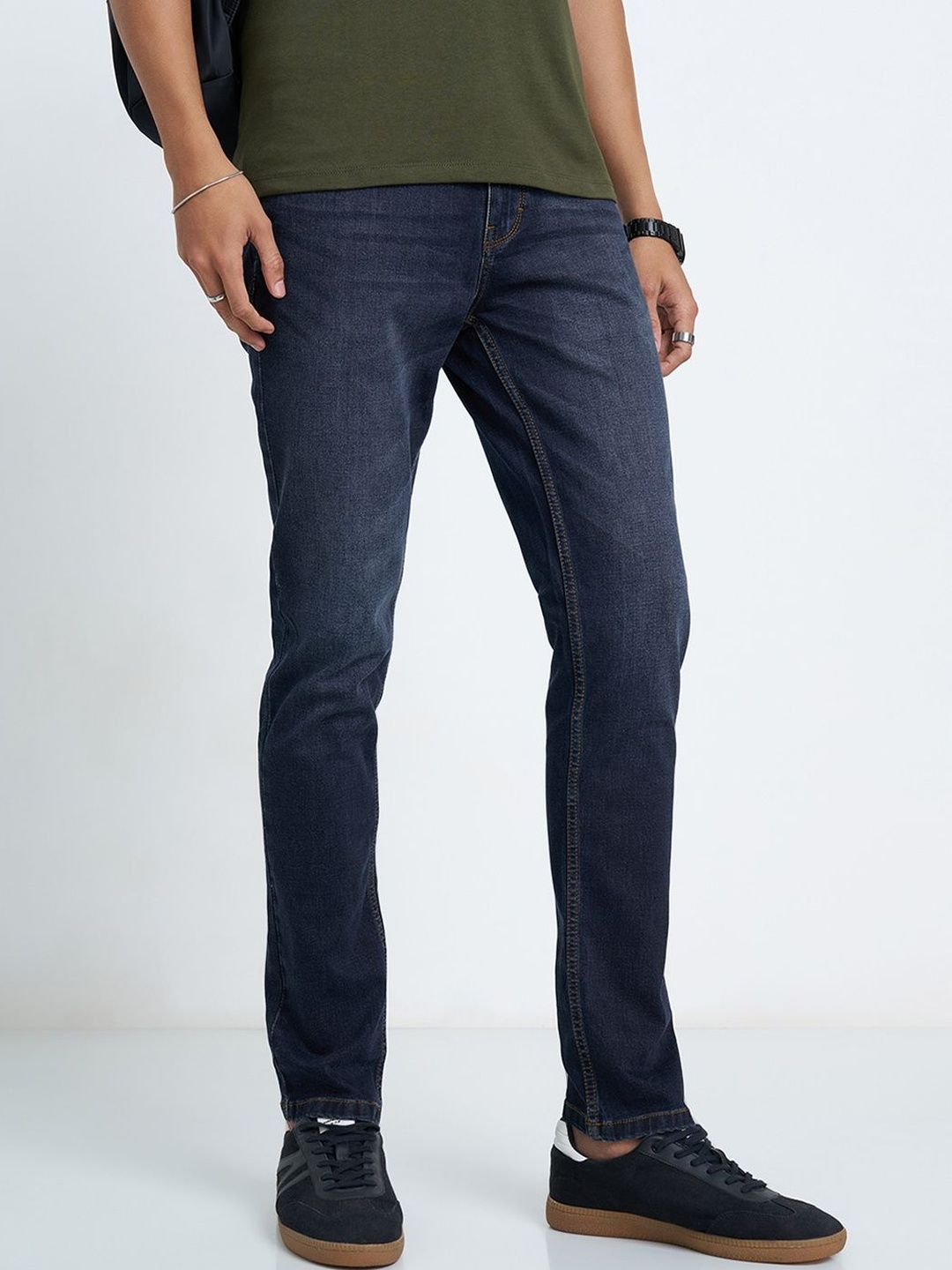 SF JEANS by Pantaloons Men Slim Fit Mid-Rise Light Fade Jeans