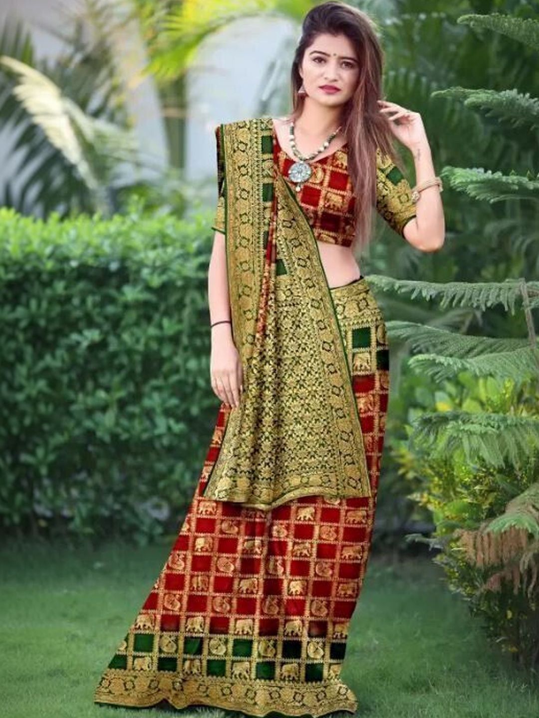 PANKHUDI FASHION Ethnic Motifs Zari Pure Georgette Heavy Work Saree