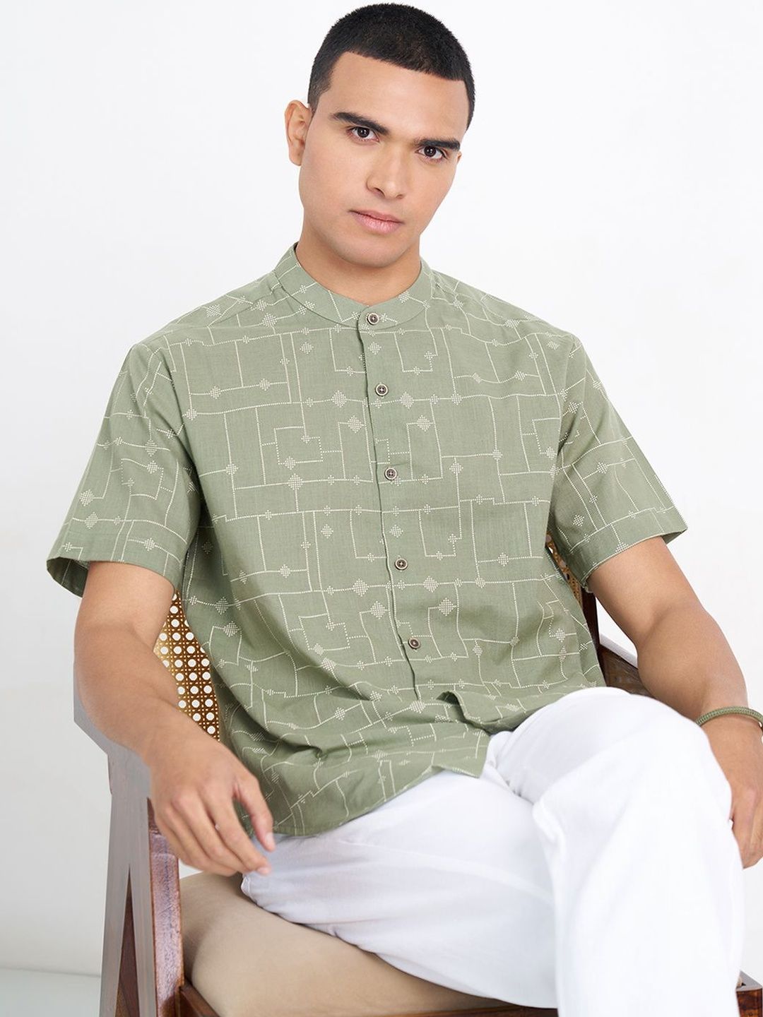 indus route by Pantaloons Men Printed Thread Work Kurta